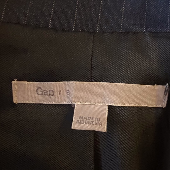 Gap Blue Pinstriped Blazer with Polkadot Cuffs Size 8 - Picture 3 of 5